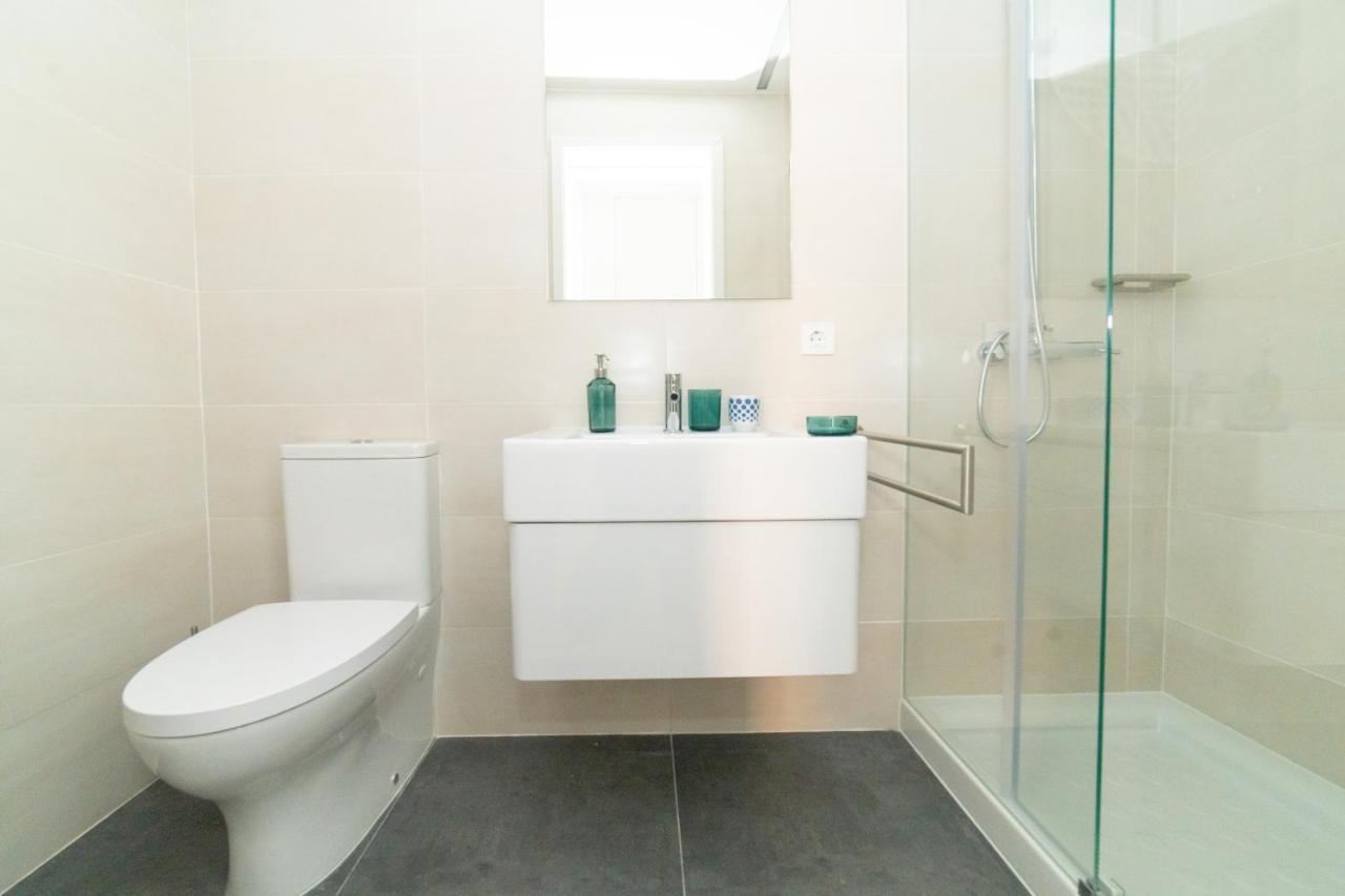 ליסבון Blue By The River 2 - Elegant Two-Bedroom In Santos מראה חיצוני תמונה