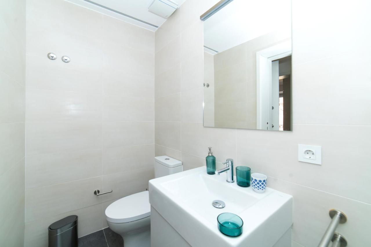 ליסבון Blue By The River 2 - Elegant Two-Bedroom In Santos מראה חיצוני תמונה